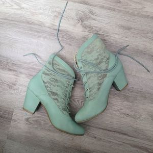 Modcloth B.A.I.T. Green Lace Booties